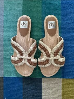Dolce Vita ivory/brown knitted sandals